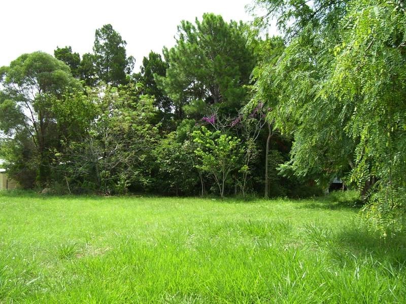 19 Curlew Street, Macleay Island QLD 4184