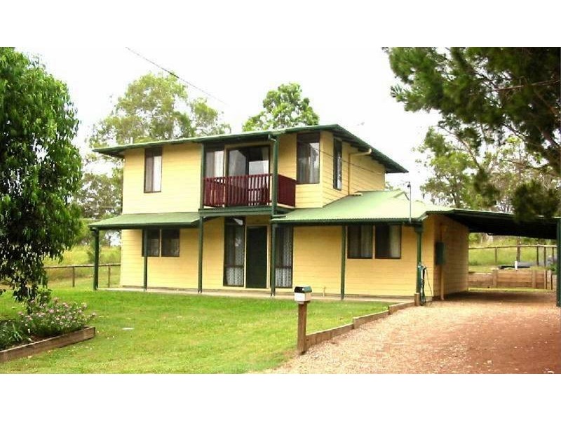 56 Scotts Road, Macleay Island QLD 4184
