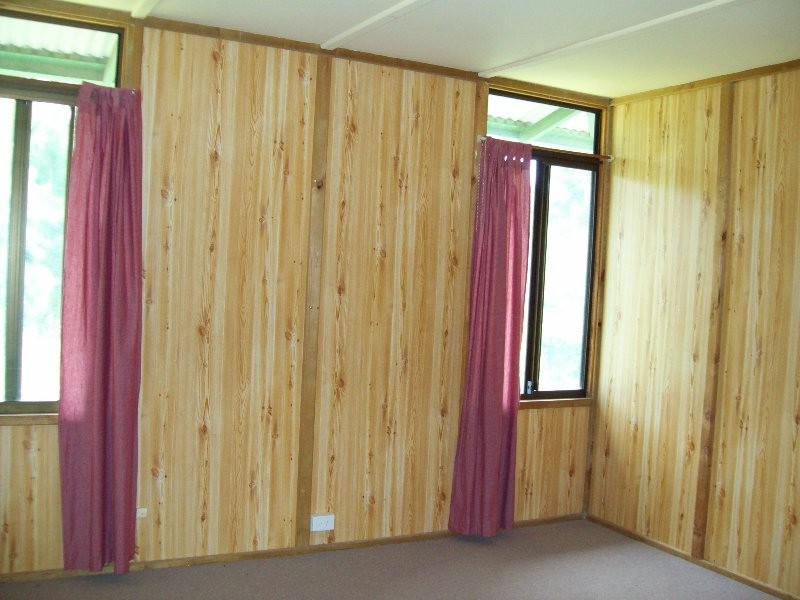 56 Scotts Road, Macleay Island QLD 4184