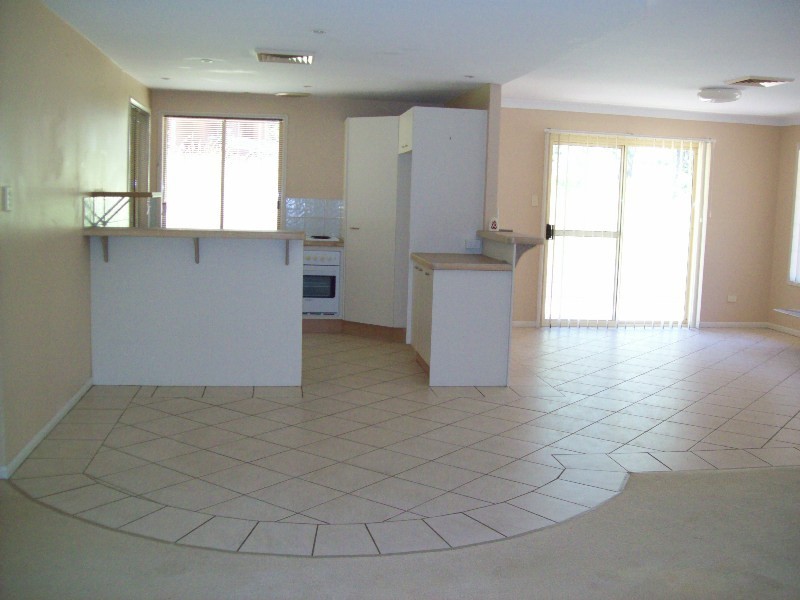 40 Coondooroopa Drive, Macleay Island QLD 4184