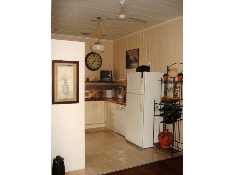 14 Timothy Street, Macleay Island QLD 4184