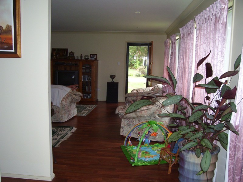 18 Marine Street, Macleay Island QLD 4184