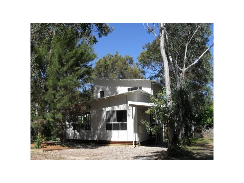 20 Tingara Street, Macleay Island QLD 4184