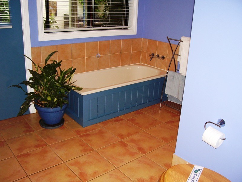 2 Emily Street, Macleay Island QLD 4184