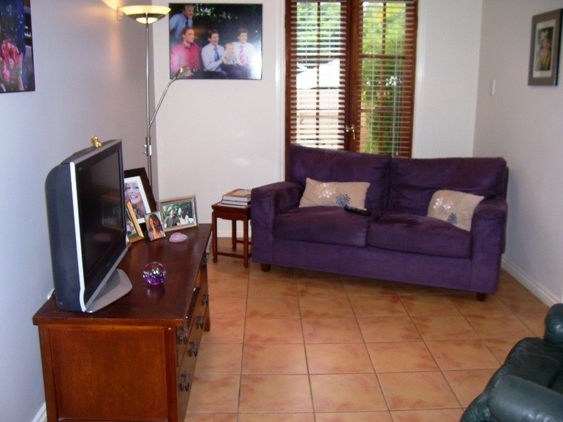 2 Emily Street, Macleay Island QLD 4184