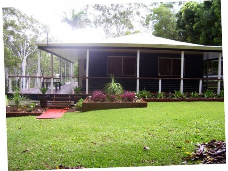 35 Tina Avenue, Lamb Island QLD 4184