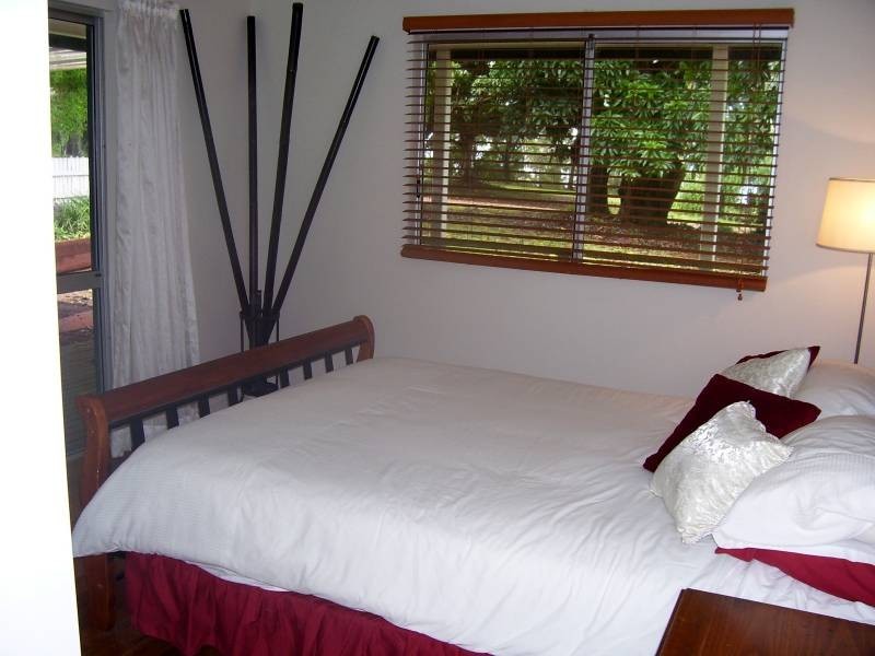 35 Tina Avenue, Lamb Island QLD 4184