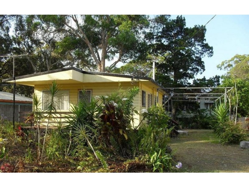 9 Dalpura, Macleay Island QLD 4184