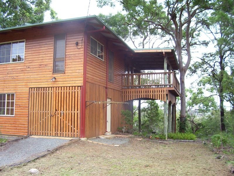 28 Calm Waters Cres., Macleay Island QLD 4184