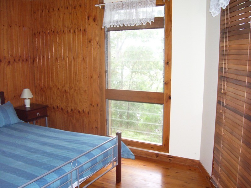 28 Calm Waters Cres., Macleay Island QLD 4184
