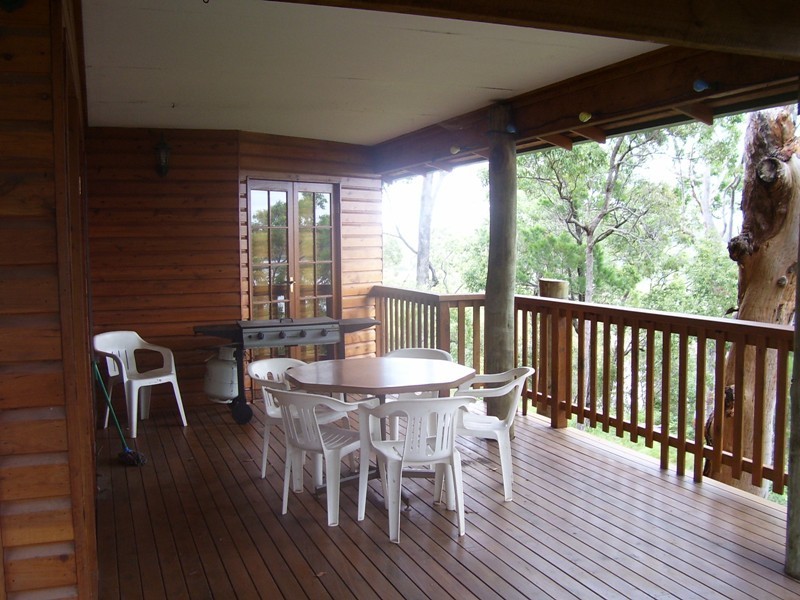 28 Calm Waters Cres., Macleay Island QLD 4184