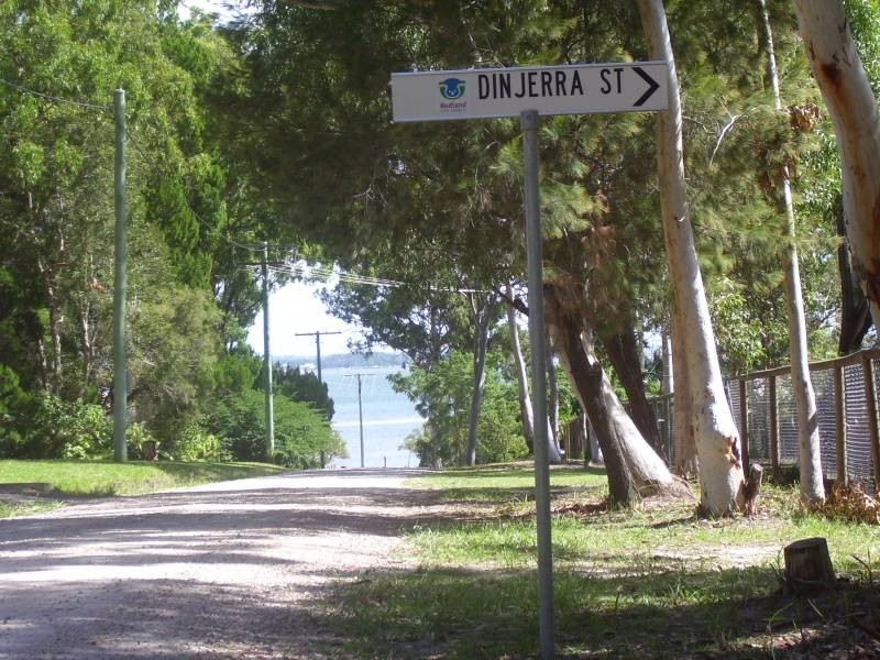 5 Dinjerra Street, Macleay Island QLD 4184