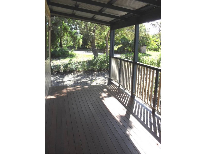 5 Arthur Street, Macleay Island QLD 4184