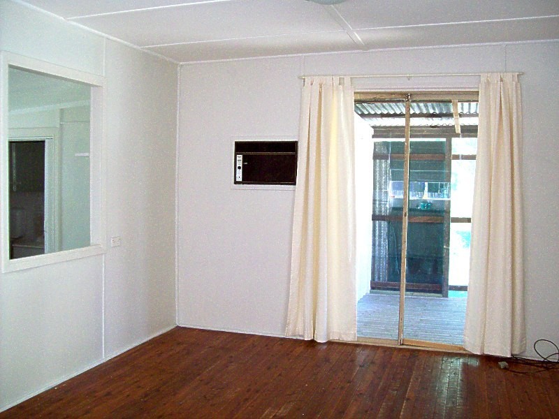 29 Charles Terrace, Macleay Island QLD 4184