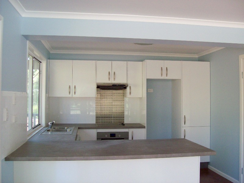 10 Oomool Street, Macleay Island QLD 4184