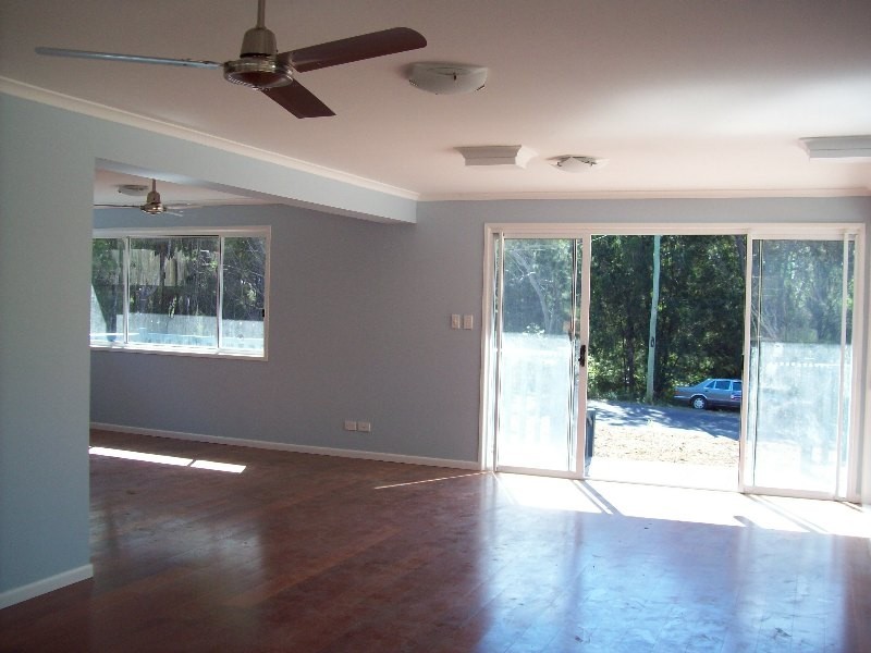 10 Oomool Street, Macleay Island QLD 4184