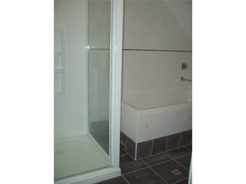 10 Oomool Street, Macleay Island QLD 4184