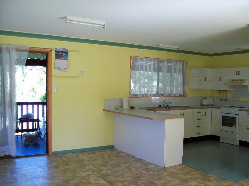 24 Hastings Terrace, Macleay Island QLD 4184