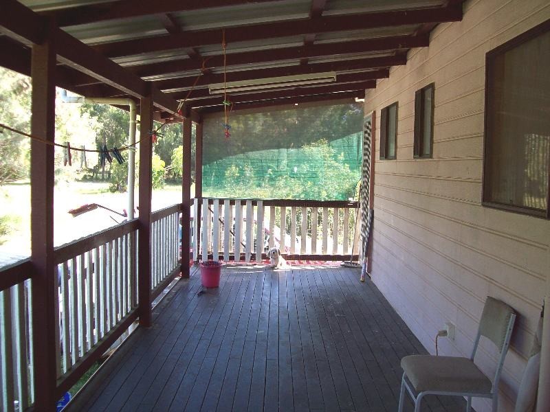 24 Hastings Terrace, Macleay Island QLD 4184