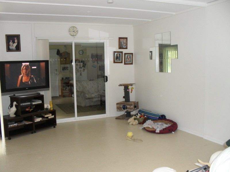 35-37 Nugent Street, Macleay Island QLD 4184