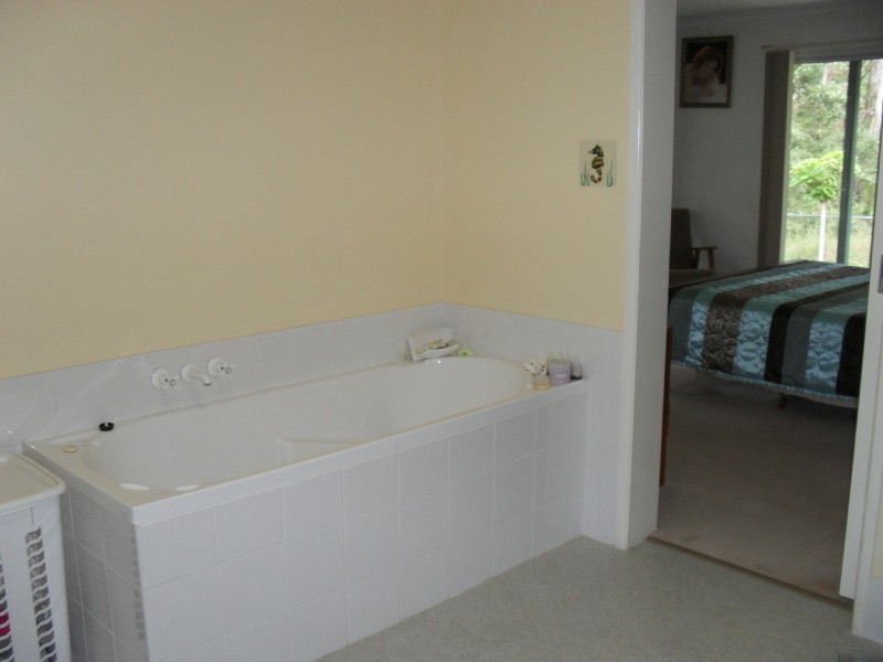 35-37 Nugent Street, Macleay Island QLD 4184