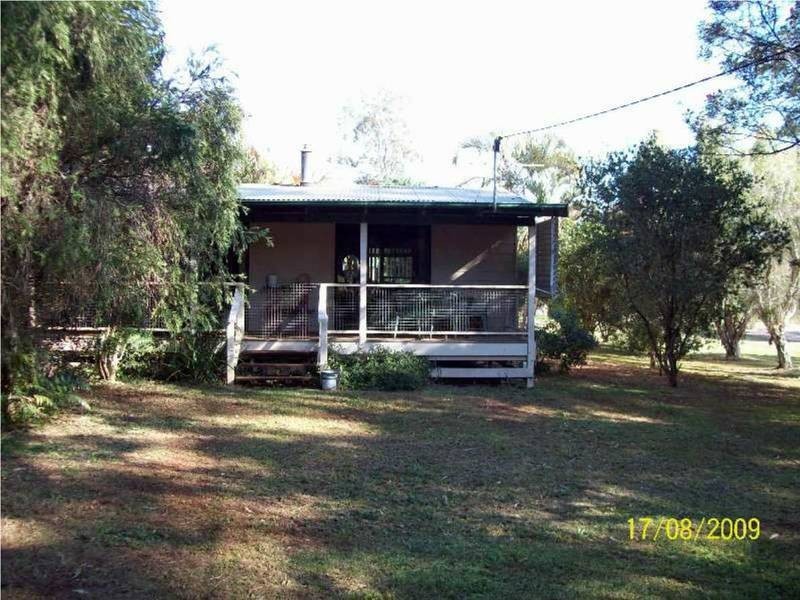 2 Eastbourne Terrace, Macleay Island QLD 4184