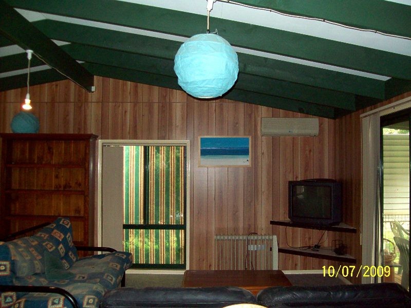 2 Eastbourne Terrace, Macleay Island QLD 4184