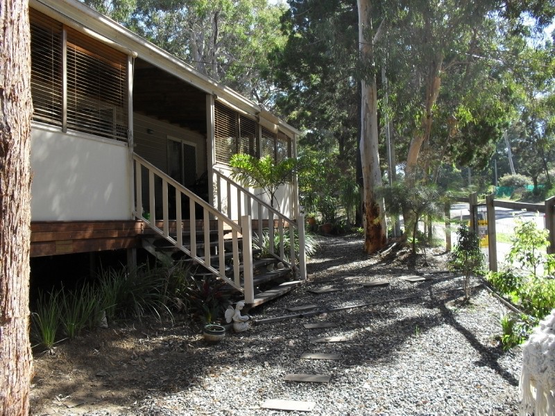 2 Parakeet Street, Macleay Island QLD 4184