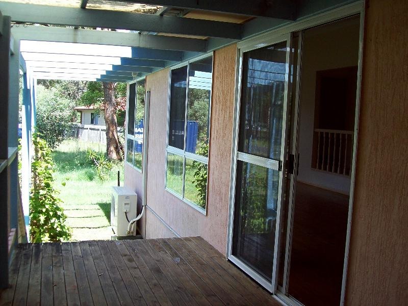 18-20 Hamilton Parade, Macleay Island QLD 4184