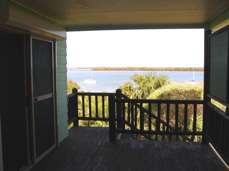 106 Western Road, Macleay Island QLD 4184