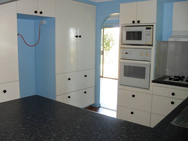 106 Western Road, Macleay Island QLD 4184