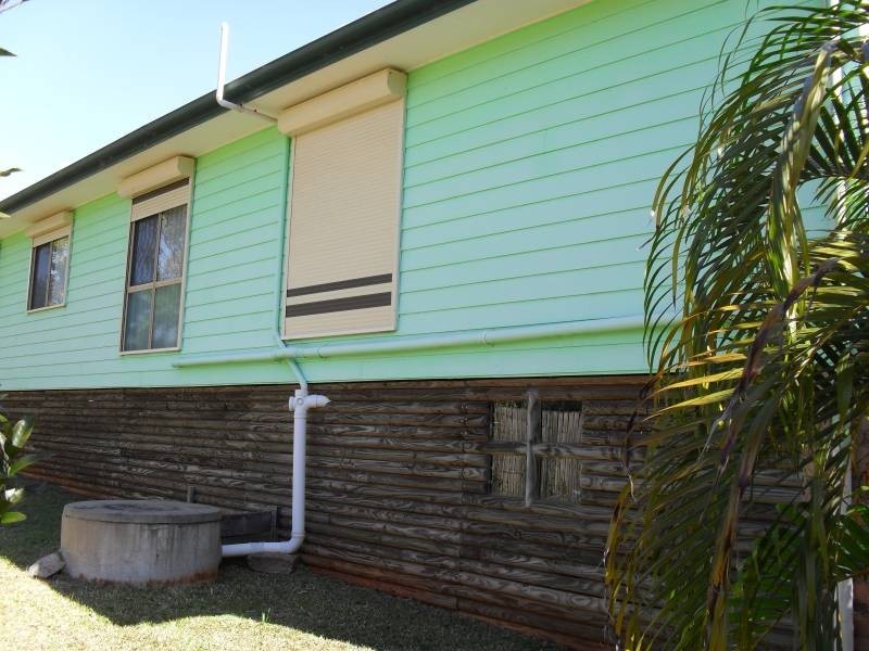 106 Western Road, Macleay Island QLD 4184