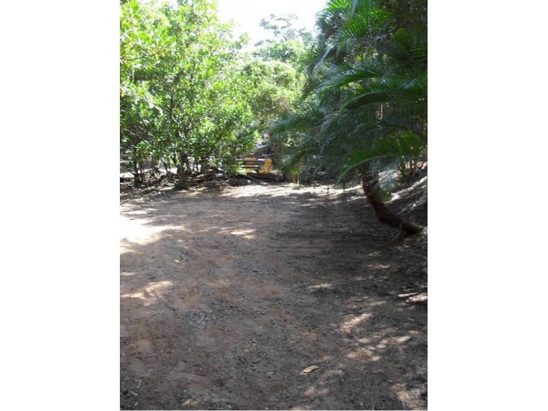 106 Western Road, Macleay Island QLD 4184