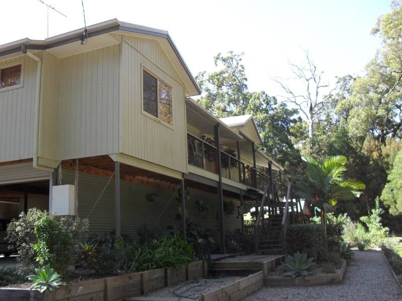 2 President Terrace, Macleay Island QLD 4184