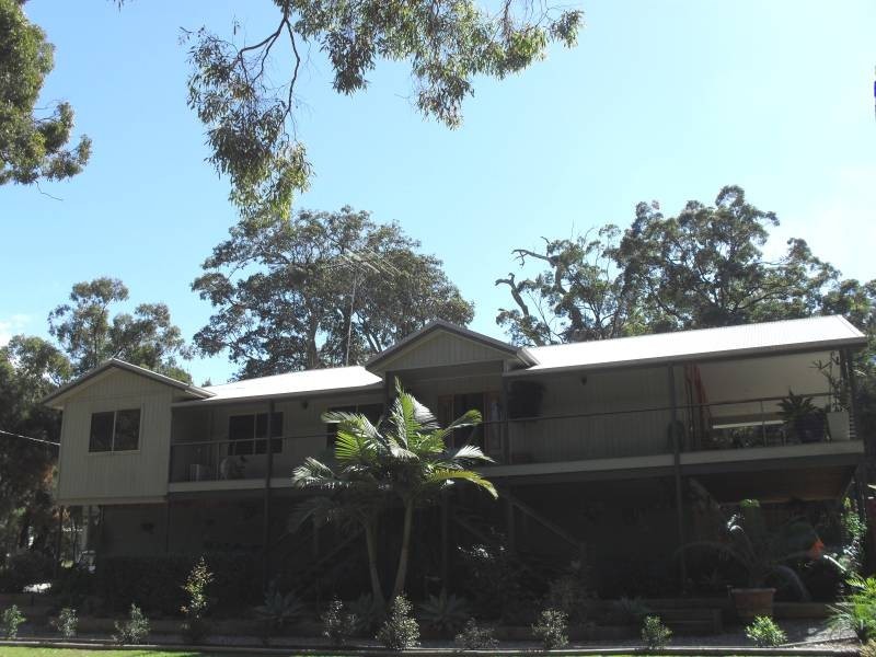 2 President Terrace, Macleay Island QLD 4184