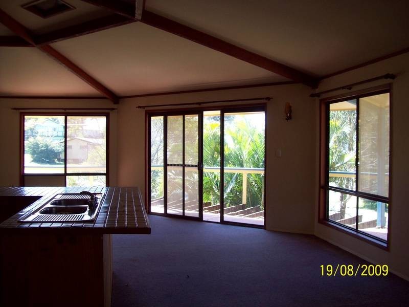 11 Mawarra Street, Macleay Island QLD 4184