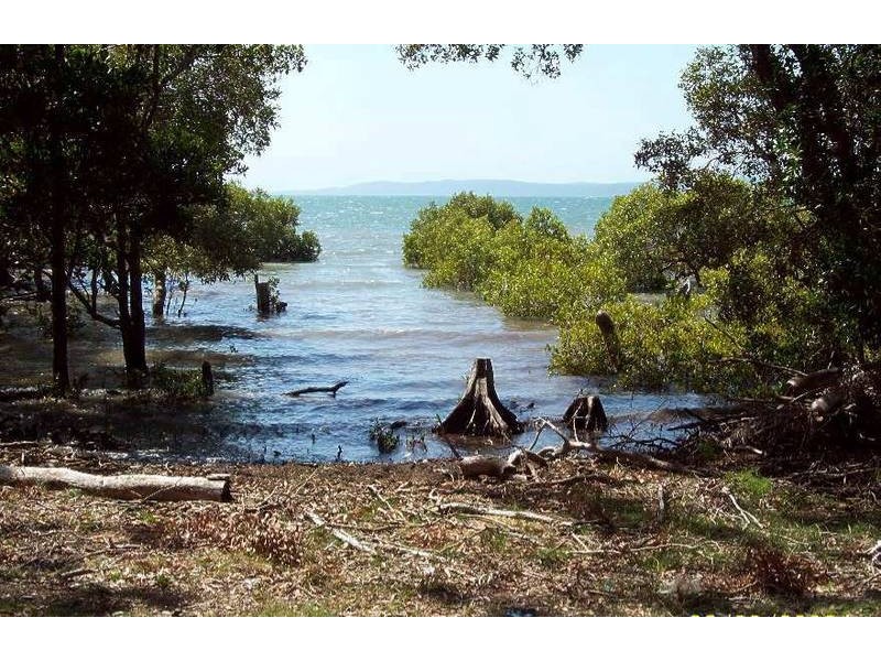 47 Blue Bay Crescent, Macleay Island QLD 4184