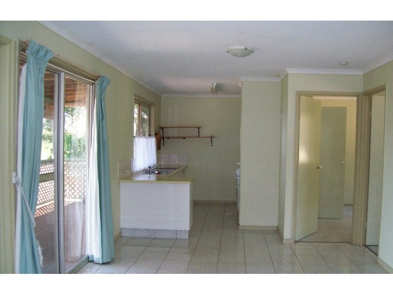 47 Blue Bay Crescent, Macleay Island QLD 4184