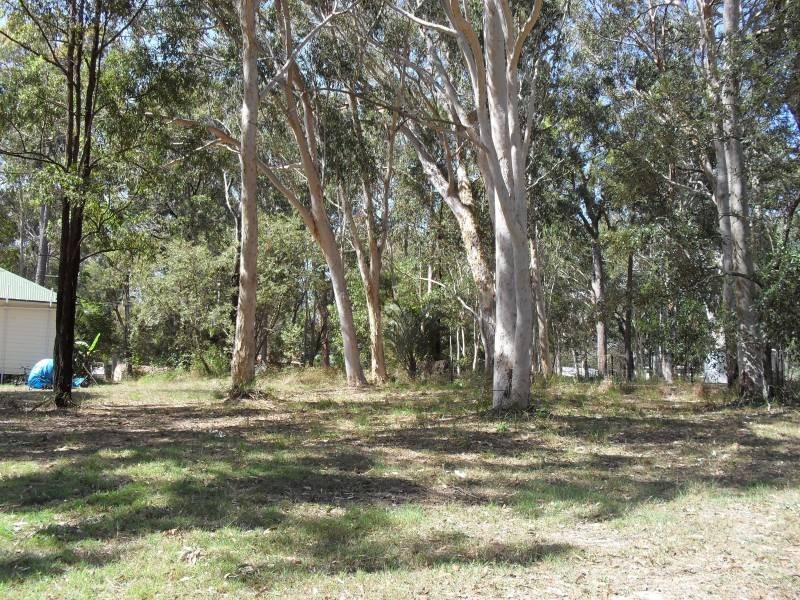 5 Baracoota Street, Macleay Island QLD 4184