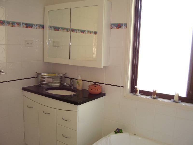 11 Cross Street, Macleay Island QLD 4184