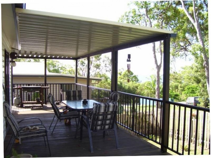 11 Cross Street, Macleay Island QLD 4184