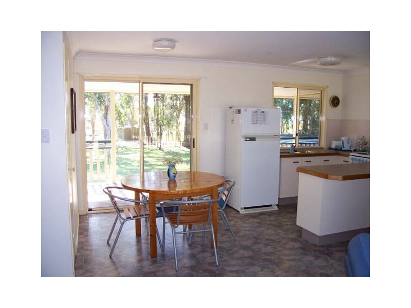11 Attunga Street, Macleay Island QLD 4184