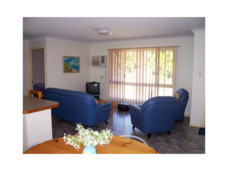 11 Attunga Street, Macleay Island QLD 4184