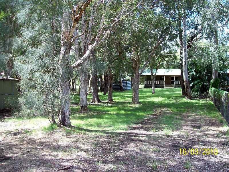 11 Attunga Street, Macleay Island QLD 4184