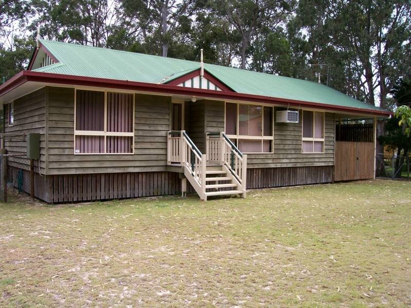 11 Attunga Street, Macleay Island QLD 4184