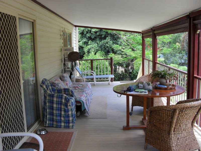 19 Alkira Street, Macleay Island QLD 4184