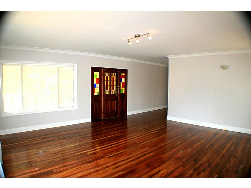 4 Barramundi Street, Macleay Island QLD 4184