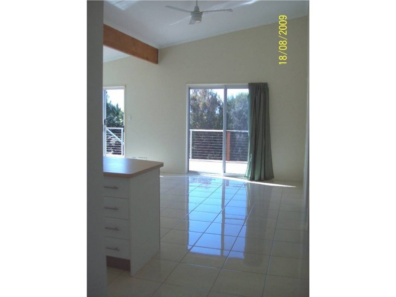 33 Scarborough Terrace, Macleay Island QLD 4184