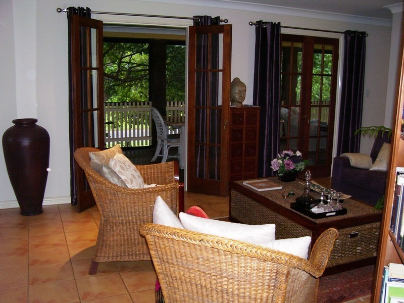 2 Emily Court, Macleay Island QLD 4184