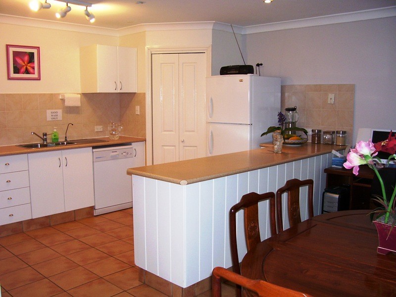 2 Emily Court, Macleay Island QLD 4184